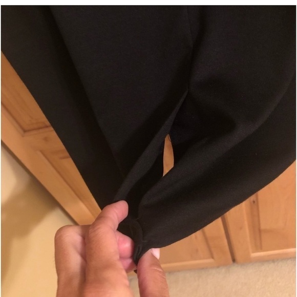 DANA Buchman Black Skirt Size 10 Gold Zippers Back Slit Knee Length Career
Work - Picture 5 of 8